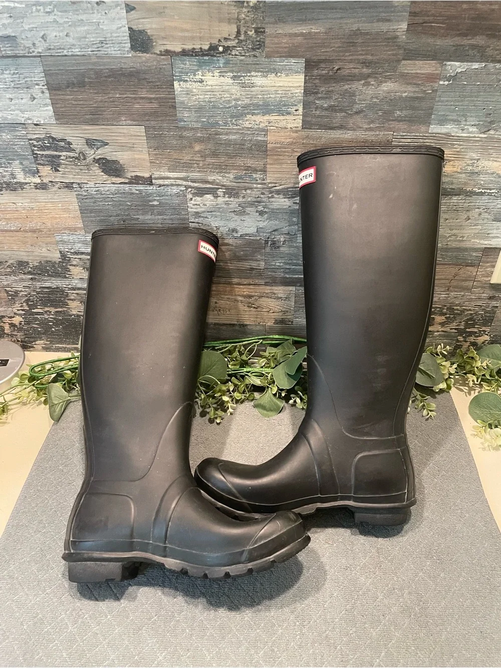 Hunter Original Tall Matte Rain Boots Size 8 Women's